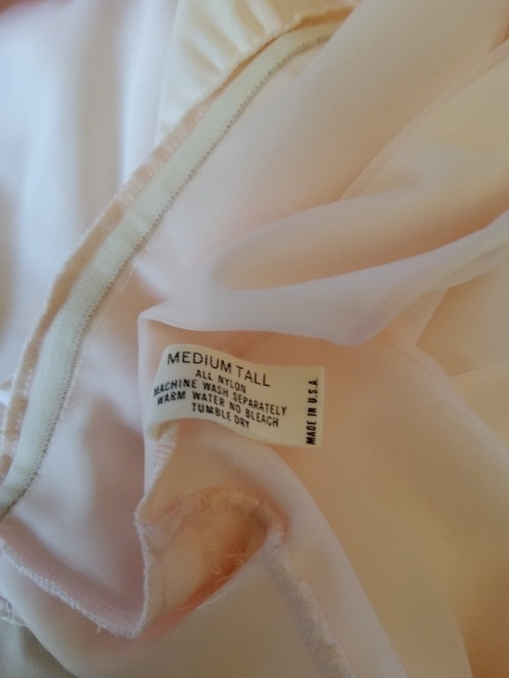 Vintage Shaddowline Chemise Pink Nightgown. - Picture 5 of 7